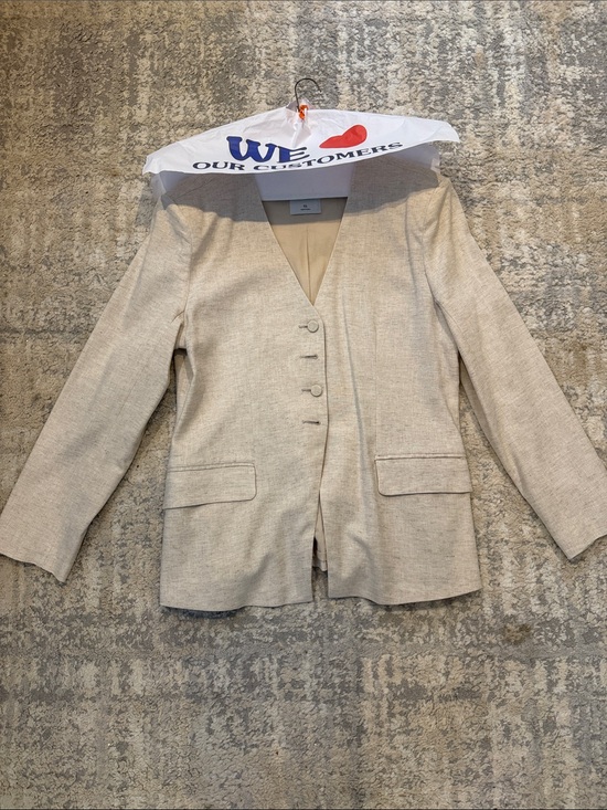 Abercrombie & Fitch Jackets & Blazers - Abercrombie & Fitch Cream Textured V-Neck Blazer